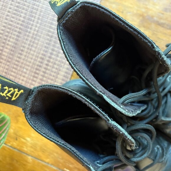 Doc Martens Luana (Soft, smooth black leather) Size 6 women's - Picture 3 of 6